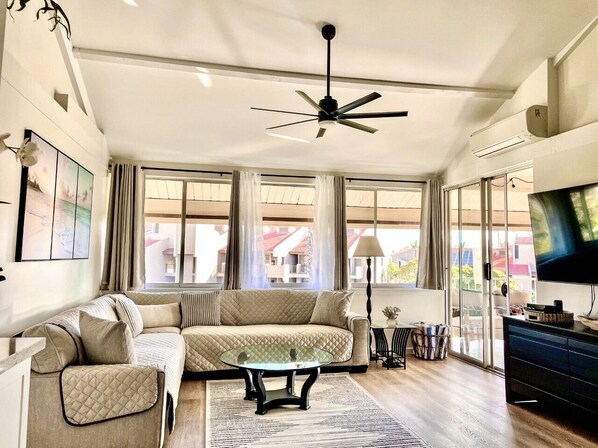 Smart TV - REMODELED 2 BED/2 BATH CONDO W/OCEAN & MOUNTAIN VIEWS (Kihei)