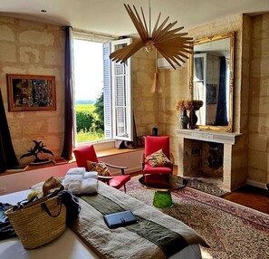 Suite – deluxe, eget bad, utsikt mot vingård