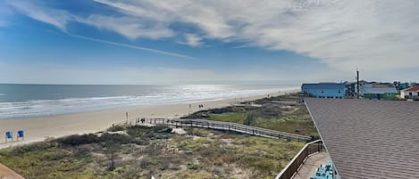 House, Multiple Beds, Kitchen, Ocean View | Property grounds