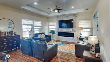 House, Multiple Beds, Kitchen, Ocean View | Living area | 40-inch flat-screen TV with cable channels, TV