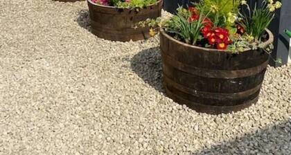 Cozy Lodge sleeps 4 in Barton-upon-Humber