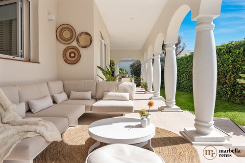 Beachfront Villa Casa Mosa | Ref. #32