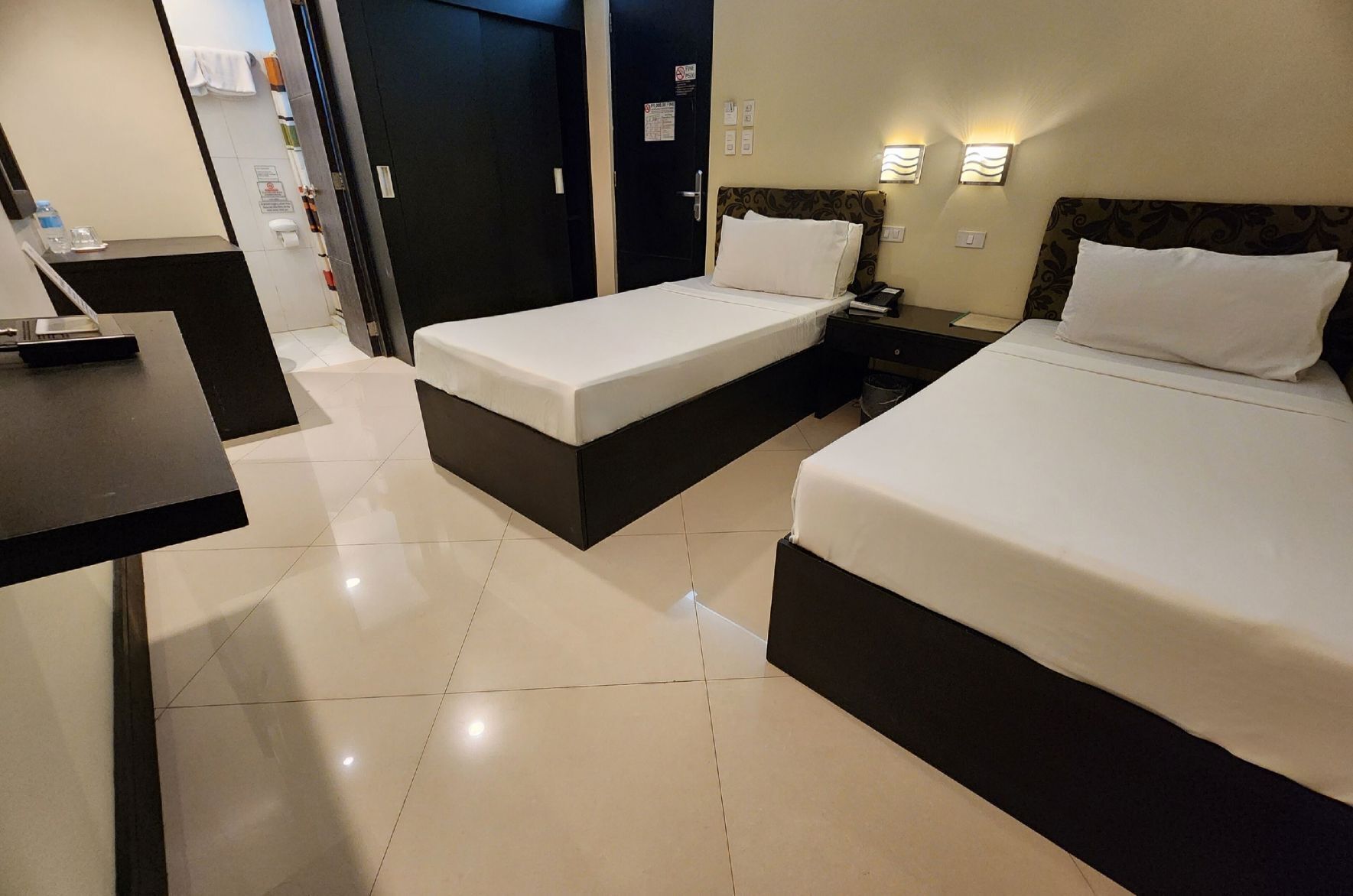 Free WiFi, bed sheets