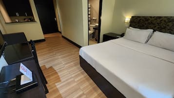 Deluxe Double Room | Free WiFi, bed sheets