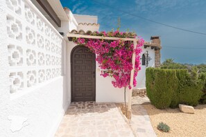 Exterior detail - CostaBlancaDreams - Villa Etro in Benissa Costa (Benissa)
