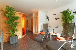 Spa - Apartment "Villa Marin 1" close to the Beach with Shared Pool & Wi-Fi (Zinnowitz)