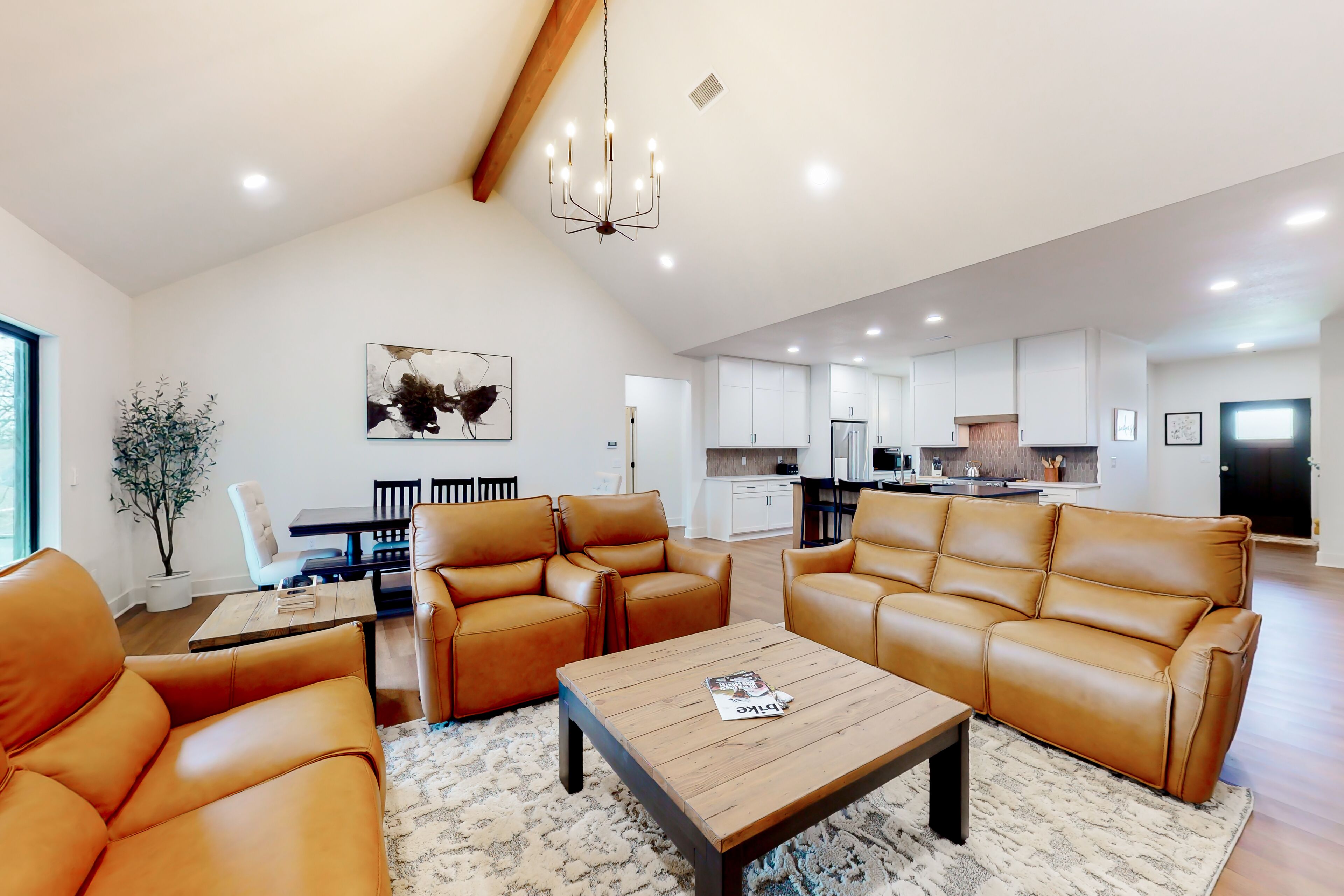 Dog-friendly, luxurious home with screened sunroom, fireplace, & W/D
