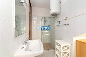 Regadera y bidet 