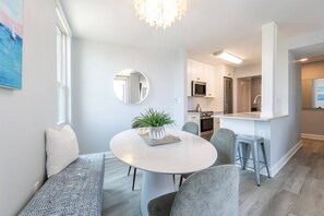 Dining - Prime Eastport Location - Waterfront Condo with Parking (Annapolis)