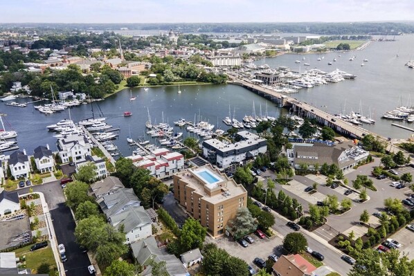 Unclassified image, 1 of 43, button