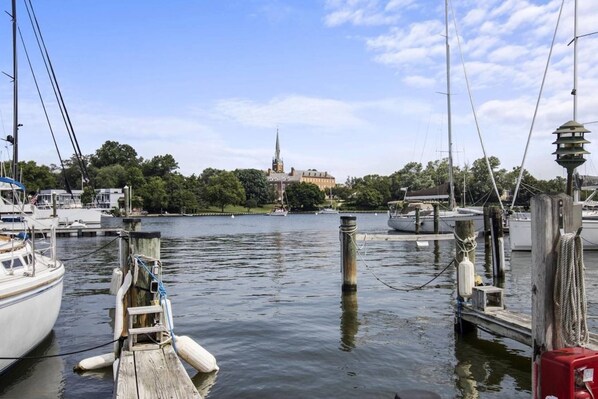 Marina - 2026 Commissioning Week Promo: Book 6 Nights, Get the 7th Free (Annapolis)