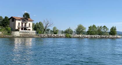 Vacation apartment directly on the lake