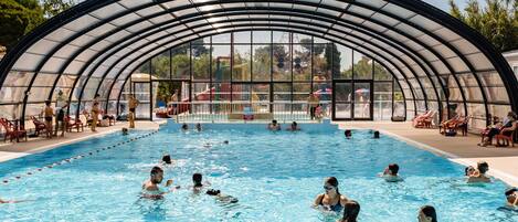 Piscine couverte, piscine extérieure