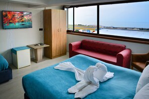 Desk, soundproofing, iron/ironing board, free WiFi - Elite Holiday Hotel (Trabzon)