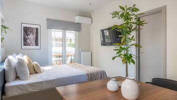 1 slaapkamer, een bureau, een strijkplank/strijkijzer, gratis wifi