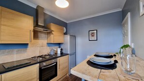 Microwave - The Loft by Switchback Stays (Cardiff)