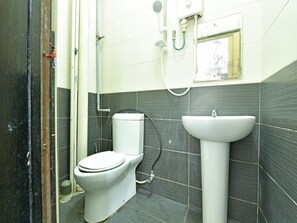Shower dan handuk