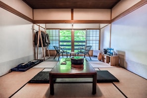 Basic Single Room | Free WiFi - Hatcho No Yu (Nikko)