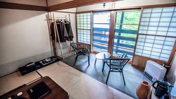 Basic Single Room | Free WiFi