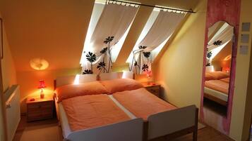 Blendingsgardiner, lydisolert, strykejern/-brett og wi-fi (inkludert)