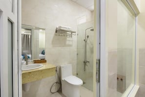 Free toiletries, hair dryer, slippers - FARA HOTEL (Phan Rang - Thap Cham)