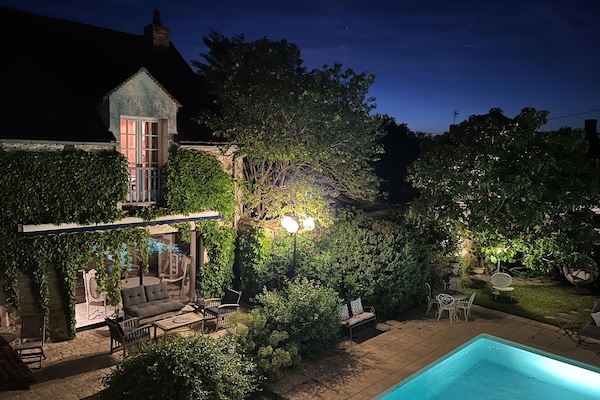 Le jardin piscine by night (vue de la chambre Sophie)