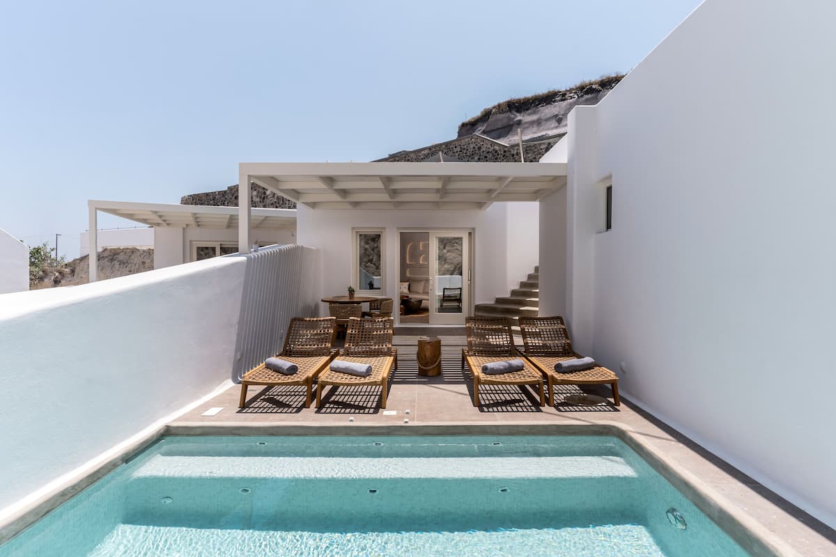 Two-bedroom Suite with heated plunge pool | テラス / パティオ