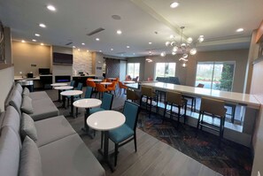 Lobby - Hawthorn Extended Stay by Wyndham Sulphur (Lake Charles) (Sulphur)