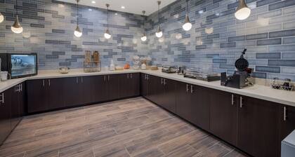 Hawthorn Extended Stay by Wyndham Sulphur (Lake Charles)