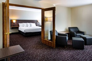 Desk, bed sheets - Days Inn & Conference Centre by Wyndham Prince Albert (Prince Albert)