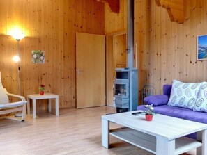 Flachbildfernseher, Kamin, DVD-Player