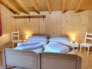 2 bedrooms, free Internet