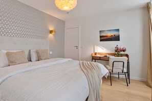 2 makuuhuonetta, työpöytä, silitysrauta/-lauta, Wi-Fi