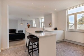 Interior - Antwerp 2-BR: Prime Location (Antwerpen)