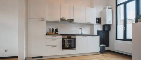 Réfrigérateur, four, plaque de cuisson, lave-vaisselle