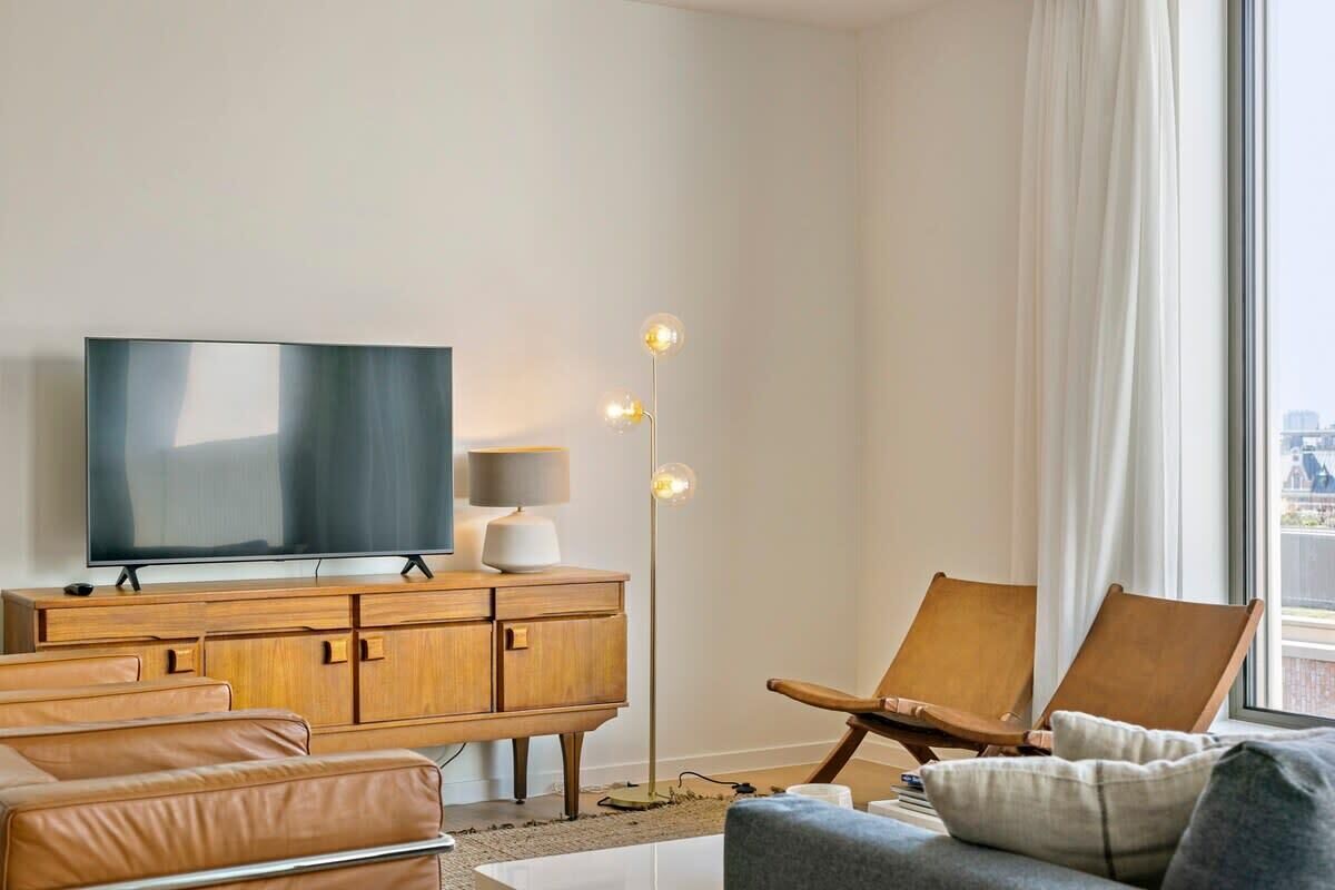 Modern Antwerp Penthouse For Six - Anversa