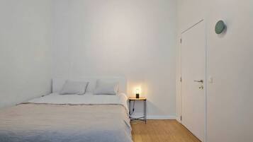 1 bedroom, travel crib, WiFi, bed sheets