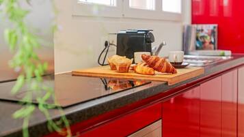 Réfrigérateur, four, plaque de cuisson, lave-vaisselle