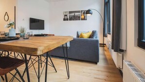 Dining - Cozy 1-BR Antwerp Gem + Free parking (Antwerpen)