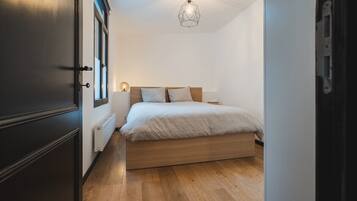 1 chambre, lit parapluie, Wi-Fi, draps fournis