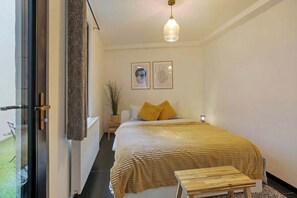 2 Schlafzimmer, Reisekinderbett, WLAN, Bettwäsche