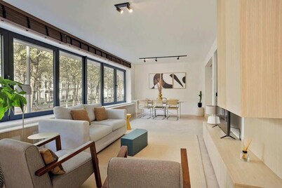 Deluxe 2-BR Apartment in Antwerp