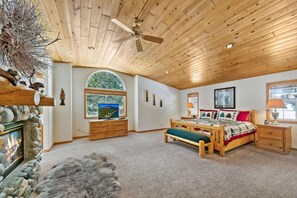 3 habitaciones, escritorio, tabla de planchar con plancha y wifi gratis 