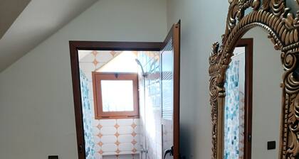 Cozy & Peaceful Self-contained Studio Apartment for 2 People