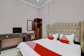 Standard Double Room | Desk, laptop workspace, free WiFi, bed sheets - Hotel O Penginapan Noer Syariah (Pangkalan Kerinci)