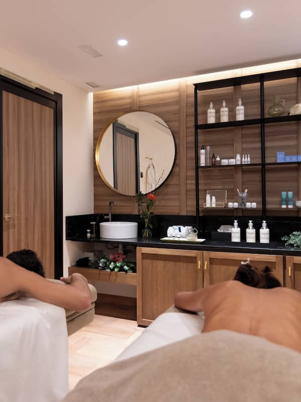 Couples treatment room(s), body treatments, facials, massages
