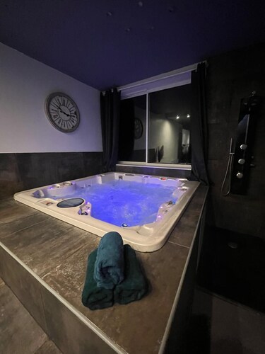 Magnifique loft spa détente à 10 minutes de Lille