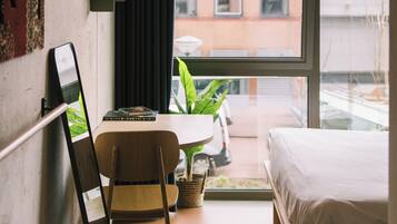 Deluxe Room | In-room safe, desk, laptop workspace, blackout curtains