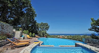 Villa with Breathtaking Seaview, Private Swimming Pool & Jacuzzi