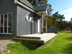 Exterior - Bothy near the woods (Nethy Bridge)